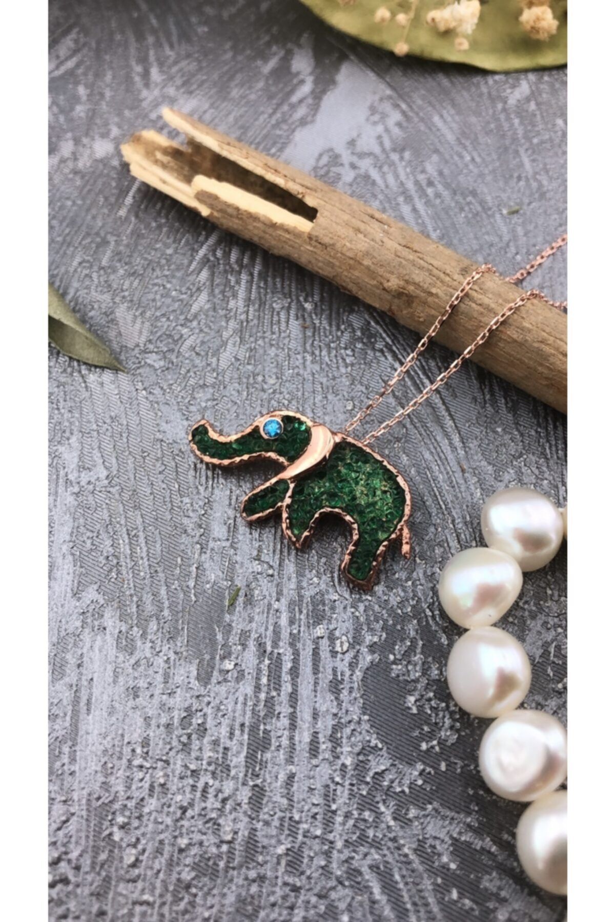 Joel Jewelry Zümrüt Taşlı Fil Model Pembe Altın Kaplamalı Gümüş Kolye