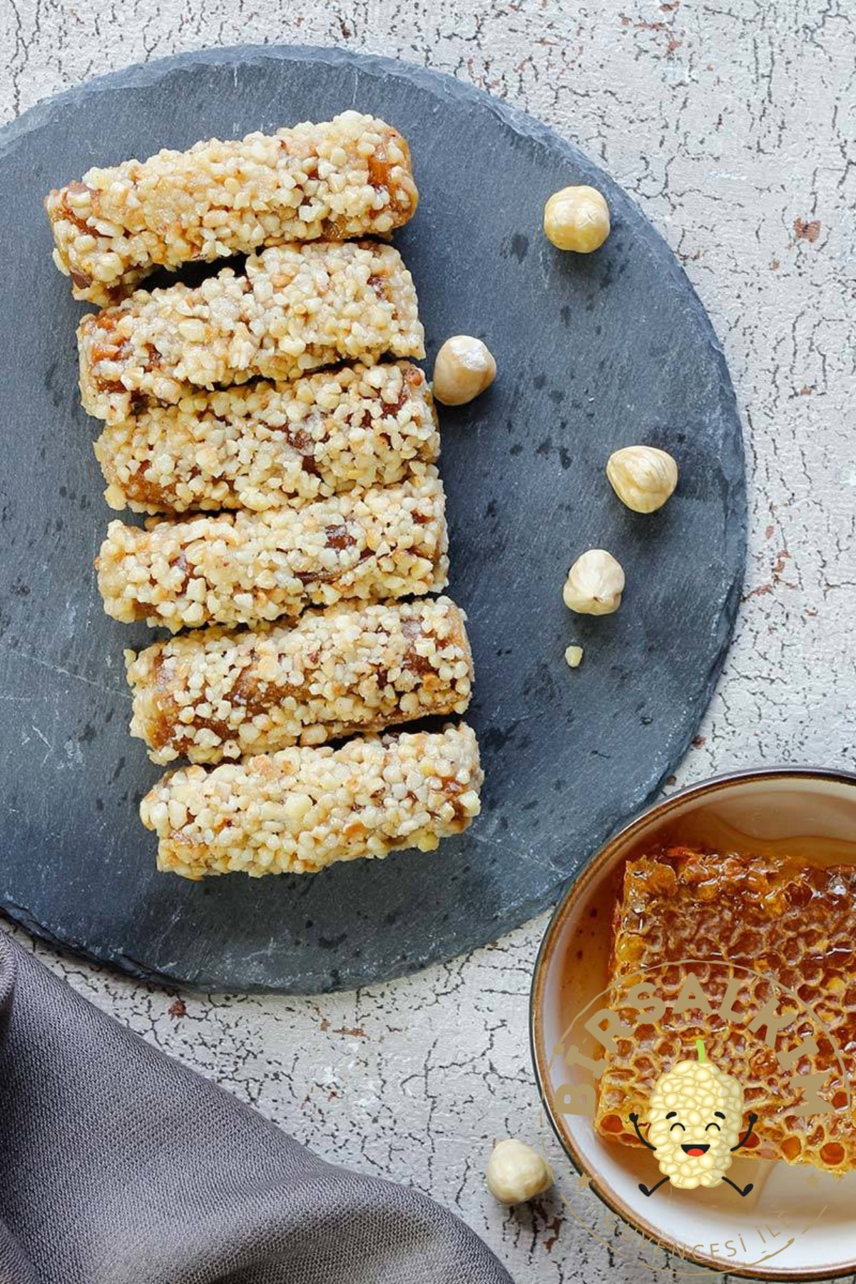 Birsalkım Gümüşhane ' Enfes Fındık Bulamalı Rulo Sarma Pestil 1000 gr (İÇERİSİ FINDIK EZMESİ DOLGULU)