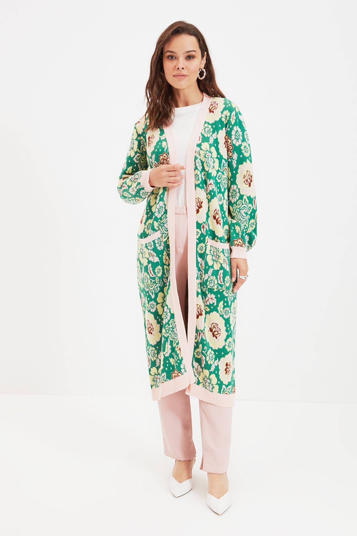 Trendyol Modest Yeşil Çiçek Jakarlı Uzun Triko Hırka TCTAW22HI0490
