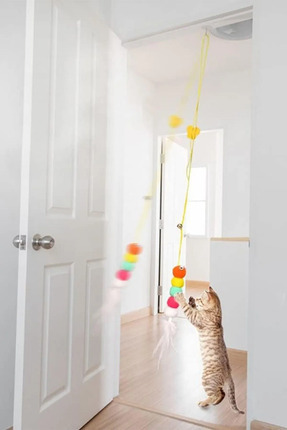 Tırtıl Kedi Oyuncağı, Kendinden Yapışkanlı, Zilli, Elastik İpli, Asılı Kedi Oyuncağı Image 7