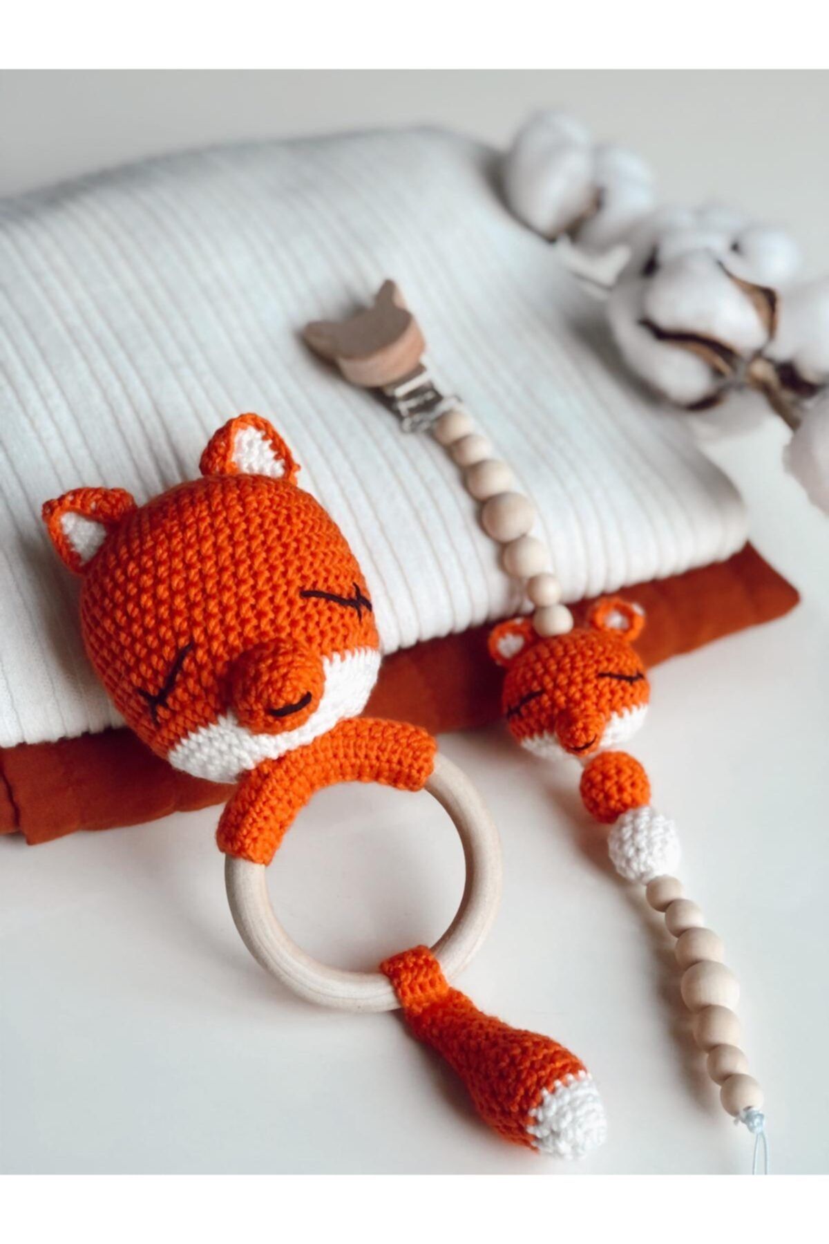 MİSE Organik Oyuncak Amigurumi Tilki Çıngırak Ve Emzik Zinciri Seti