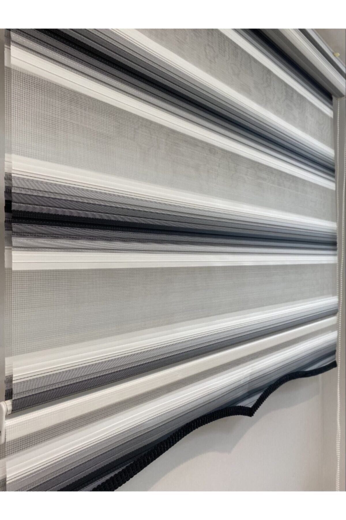 Brillant Siyah Beyaz Geçişli Zebra Stor Perde