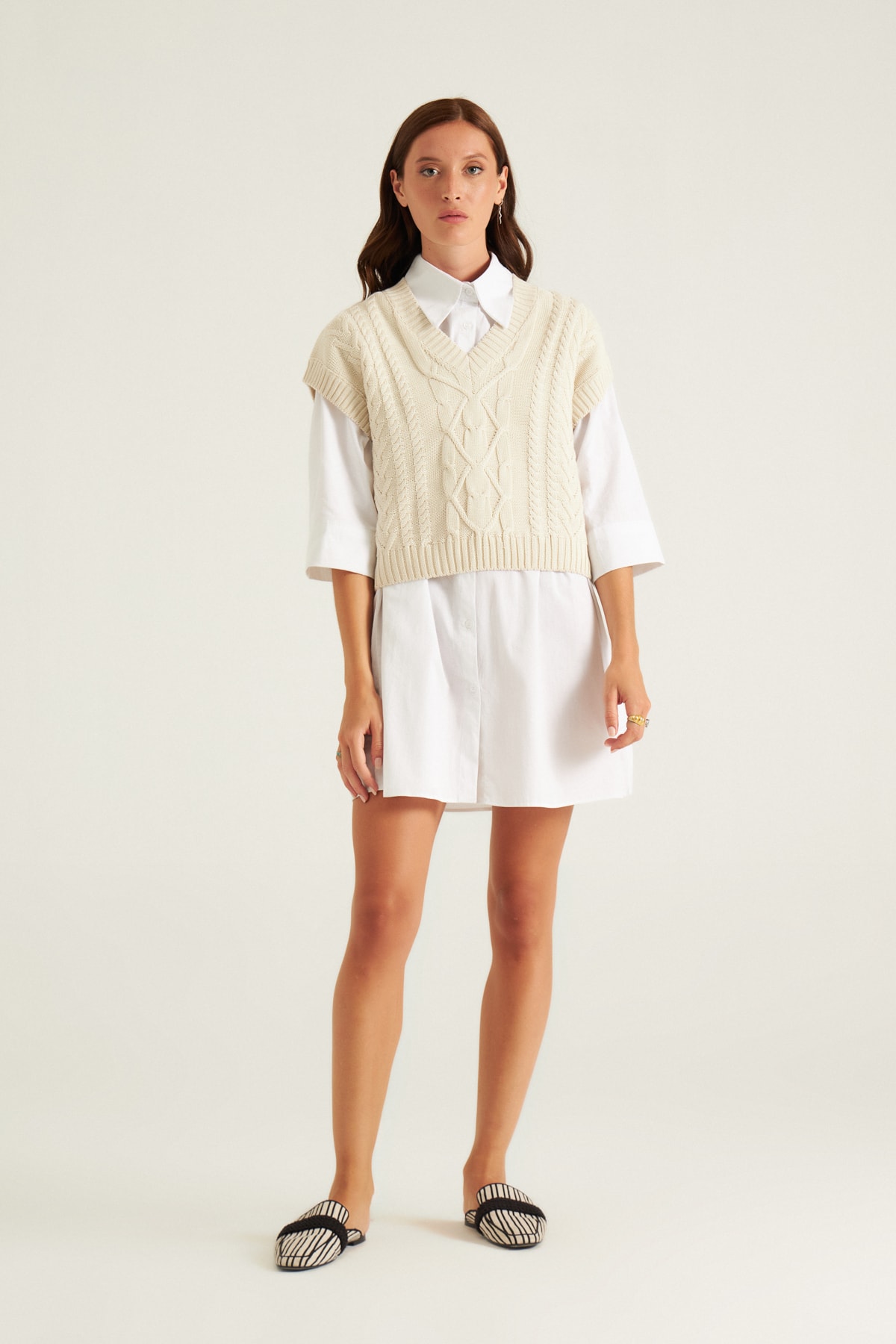 Mathilda By Çiğdem Bilici Ekru Örme V Yaka Triko