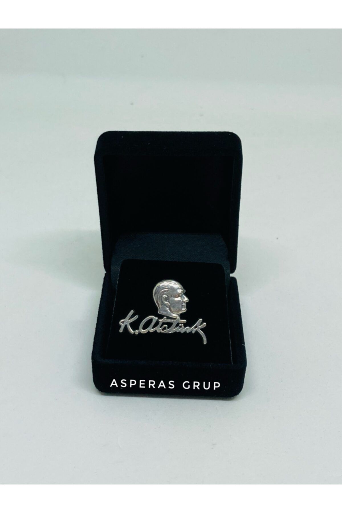 Asperas Grup Gümüş Atatürk Ve Imzalı Yaka Rozeti/broşu Kadife Kutusunda (925 Ayar )