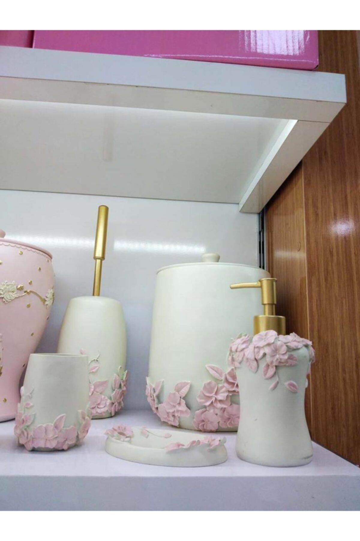 evvehediyelikesya 5 Parça Polyester Krem Pembe Vintage 3d Çiçek Desenli Banyo Seti