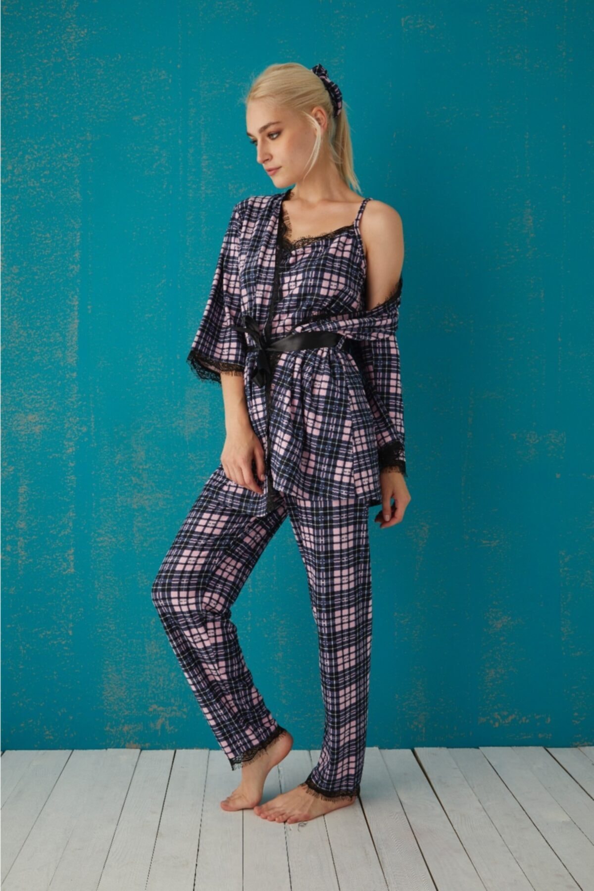 BERİN HOMEWEAR Kadın Süet Sabahlıklı Pijama Takım Lastik Toka Hediyelidir