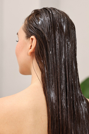 Besleyici ve Onarmaya Yardımcı Biberiye Saç Bakım Maskesi Shea Yağı Özlü 250 ML Image 5