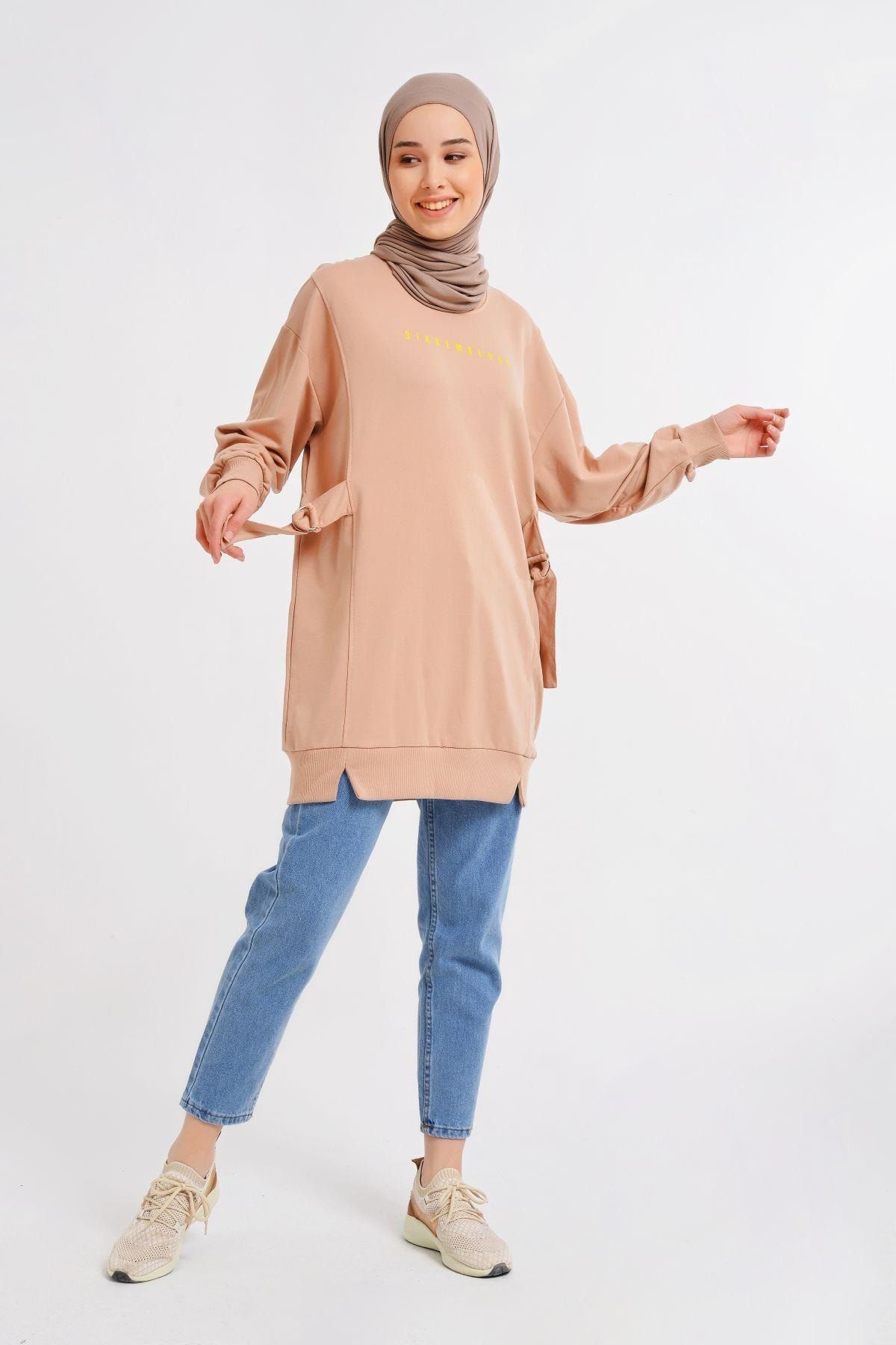 Nefise Kadın Bisiklet Yaka Önü Baskılı Tokalı Penye Sweatshirt