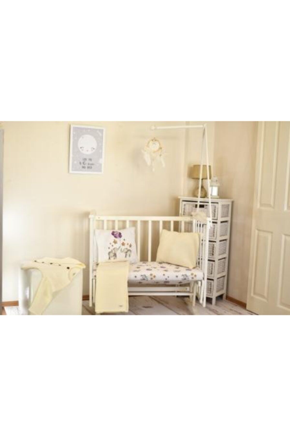 Cuckoo Cotton Bebek Nevresim Takımı 4 Kat Müslin Fil Krem ( Yastık - Lastikli Çarşaf - Battaniye / Pike )