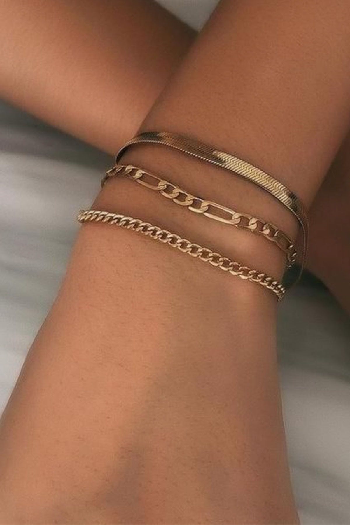 Elika Silver Kadın Altın Kaplama Figaro Italyan Ve Gurmet Zincir 925 Ayar Gümüş Bileklik