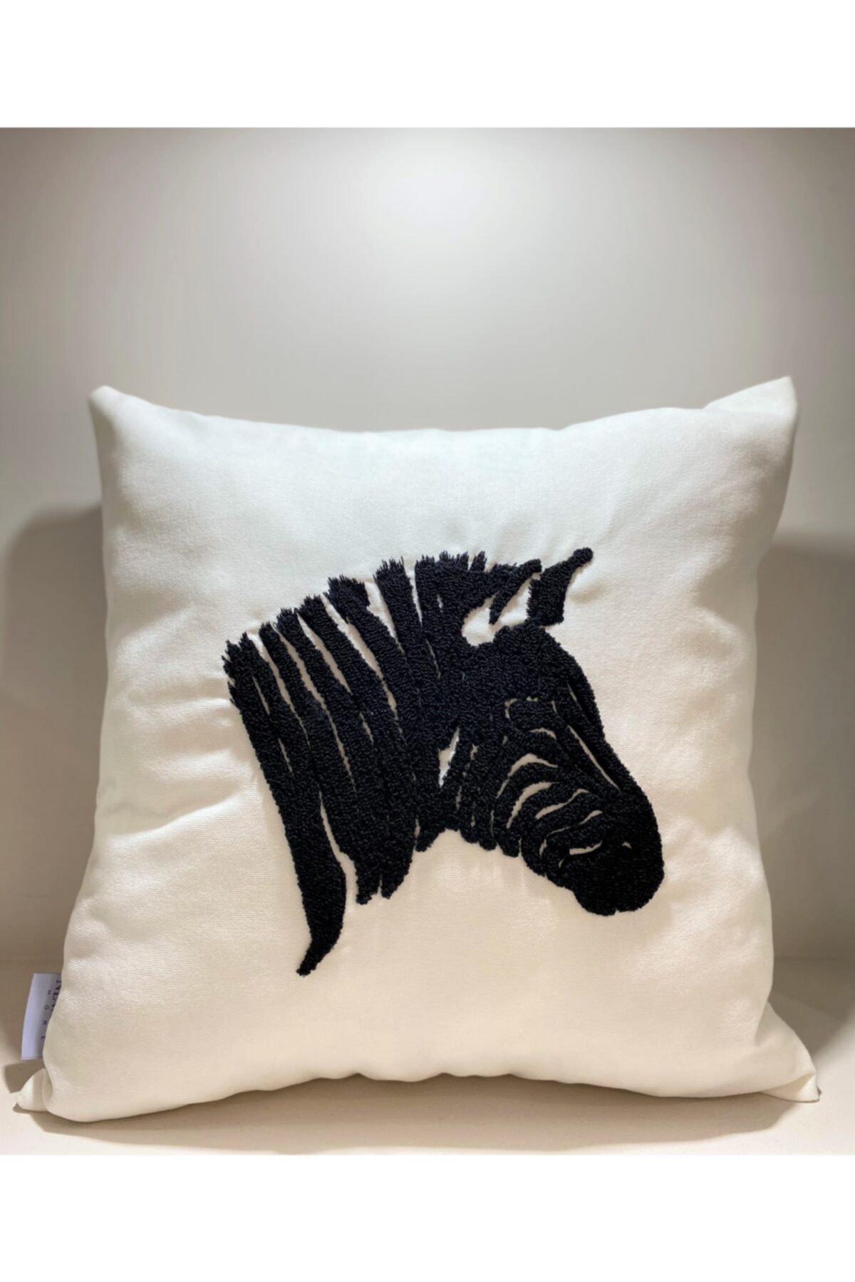NEWNESS HOME Zebra Desenli Lavantalı Yastık