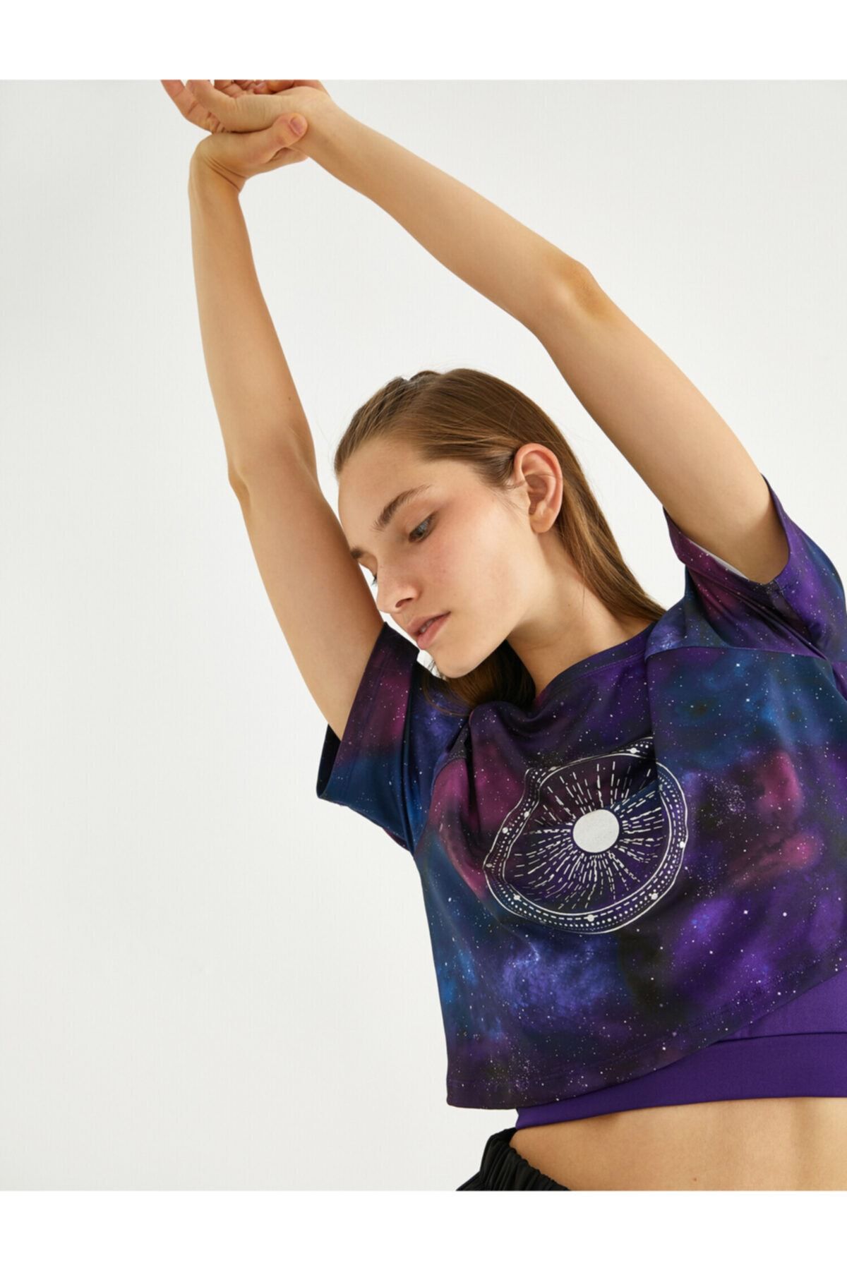 Koton Kisa Kollu  T-Shirt Crop Baskili Rahat Kesim