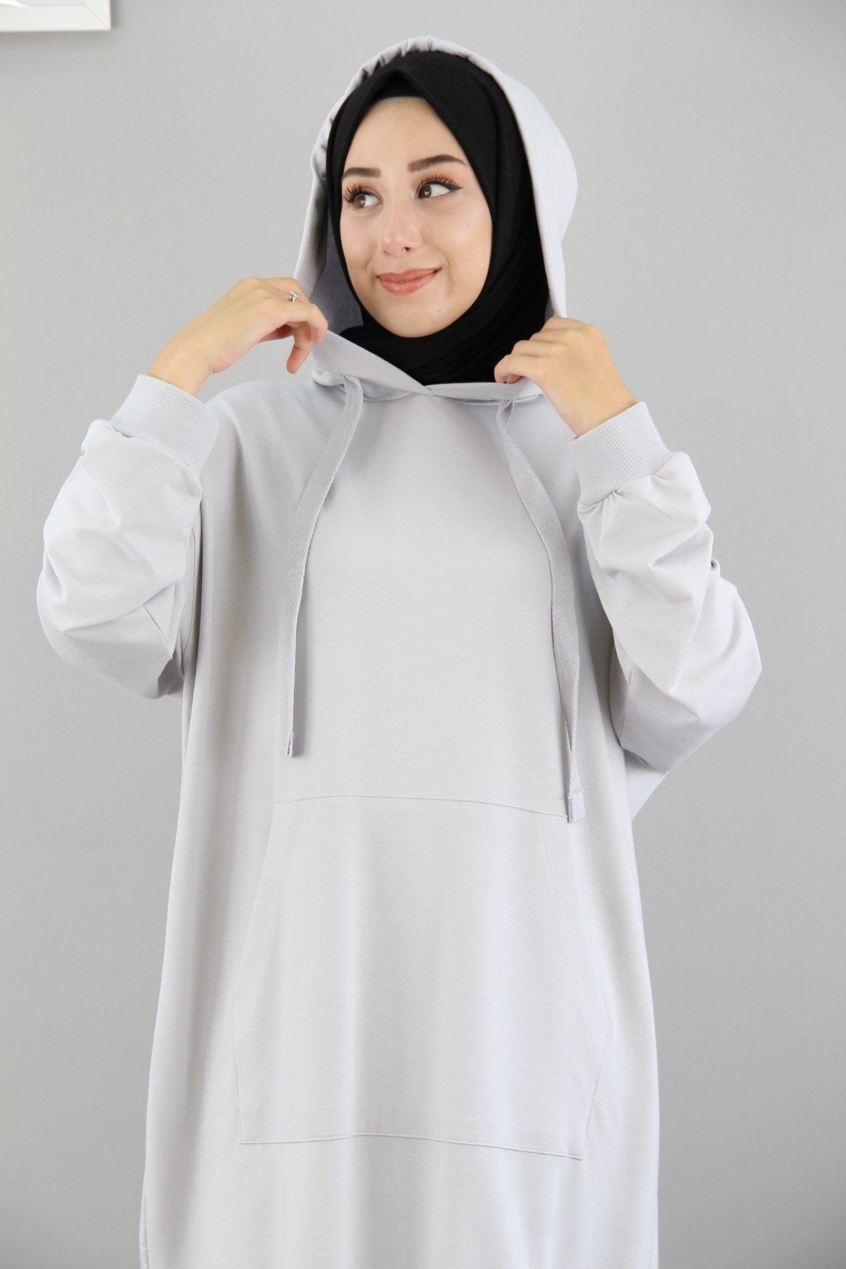 Esvet Kadın Gri Tesettür Kapüşonlu Kanguru Cepli Uzun Sweatshirt