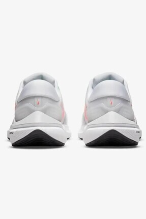 Air Zoom Vomero 16 Road Running Kırık Beyaz-Gri Kadın Koşu Ayakkabısı Image 3