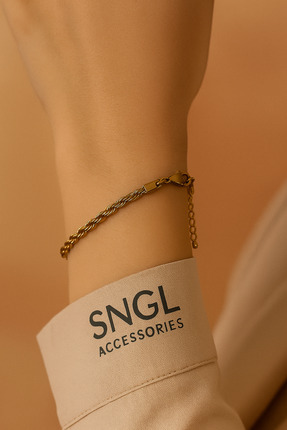Altın Renk Örgü Zincir Bileklik – SNGL ACCESSORIES Image 0