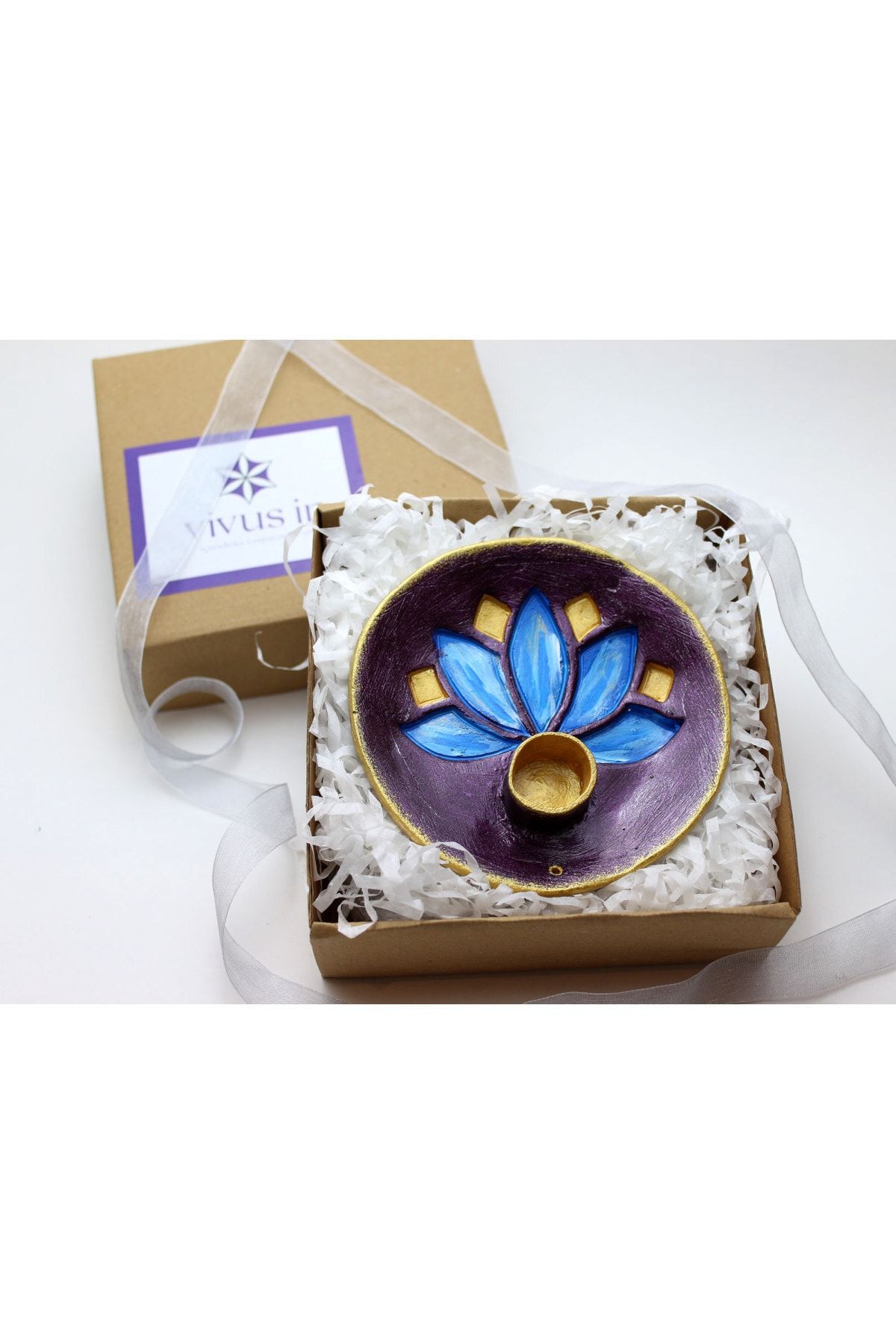 vivus in Vivusin El Yapımı Lotus Seramik Palo Santo Tütsülük Mürdüm Mavi Hediyelik Kutusunda