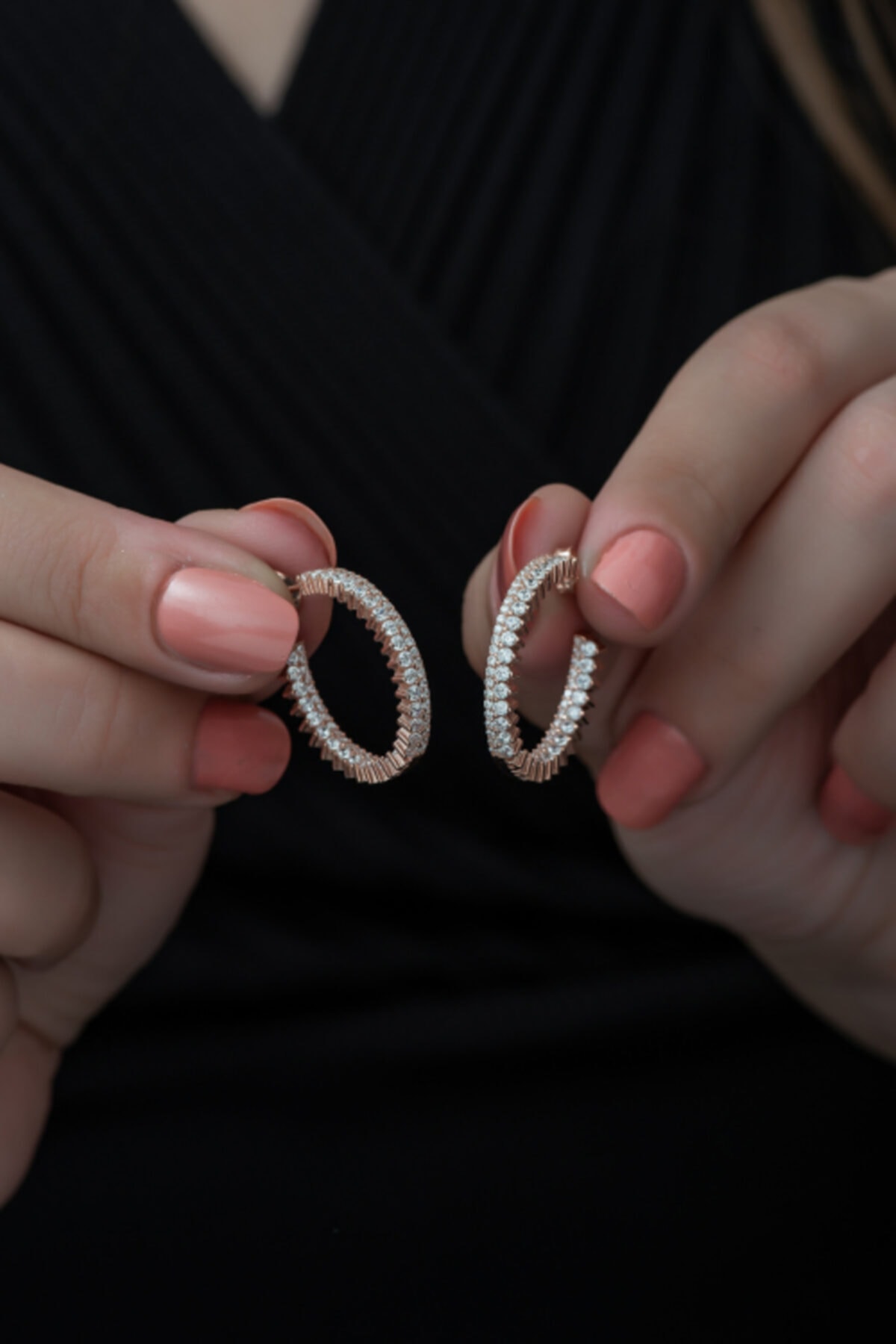 Nereze Kadın 925 Ayar 22 mm Zirkon Taşlı Halka Küpe Gümüş Küpe