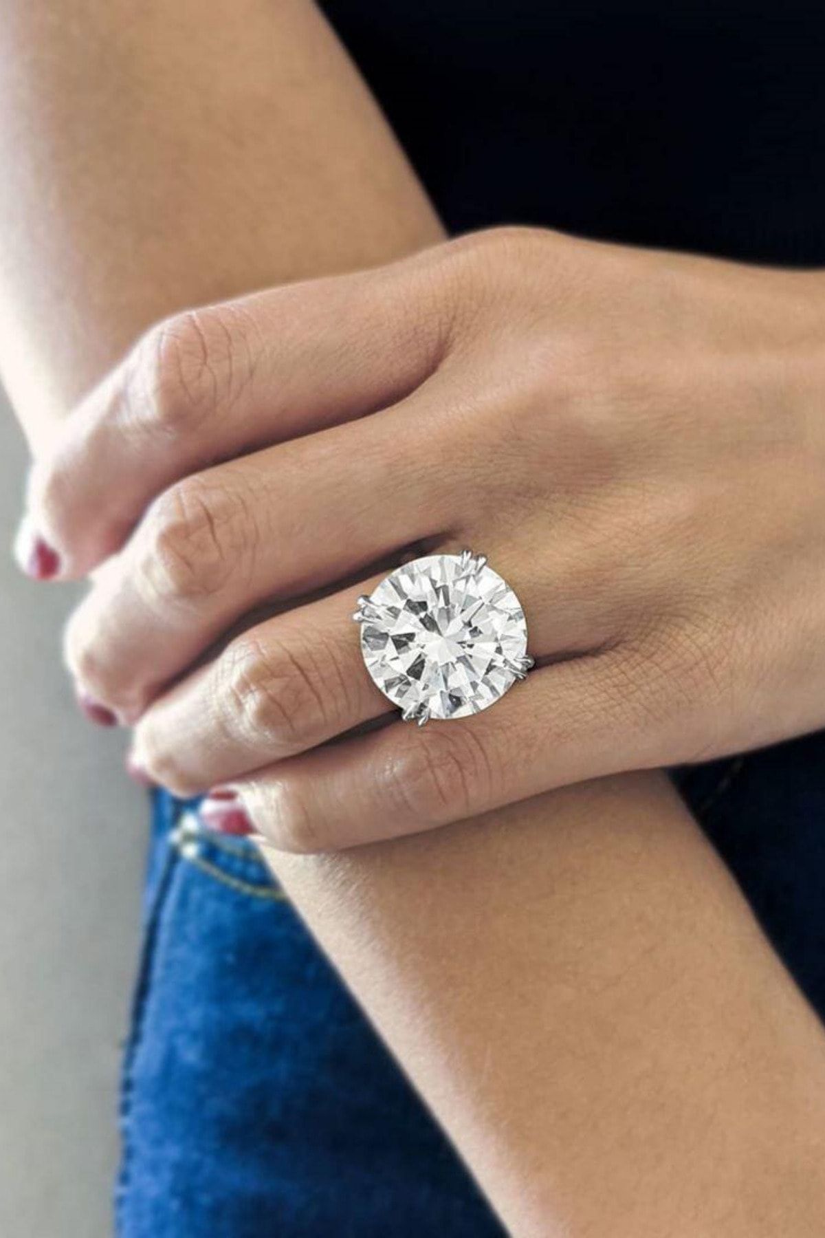 Crystal Diamond Zirconia Labaratuvar Pırlantası 20 Carat Tektaş Yüzük