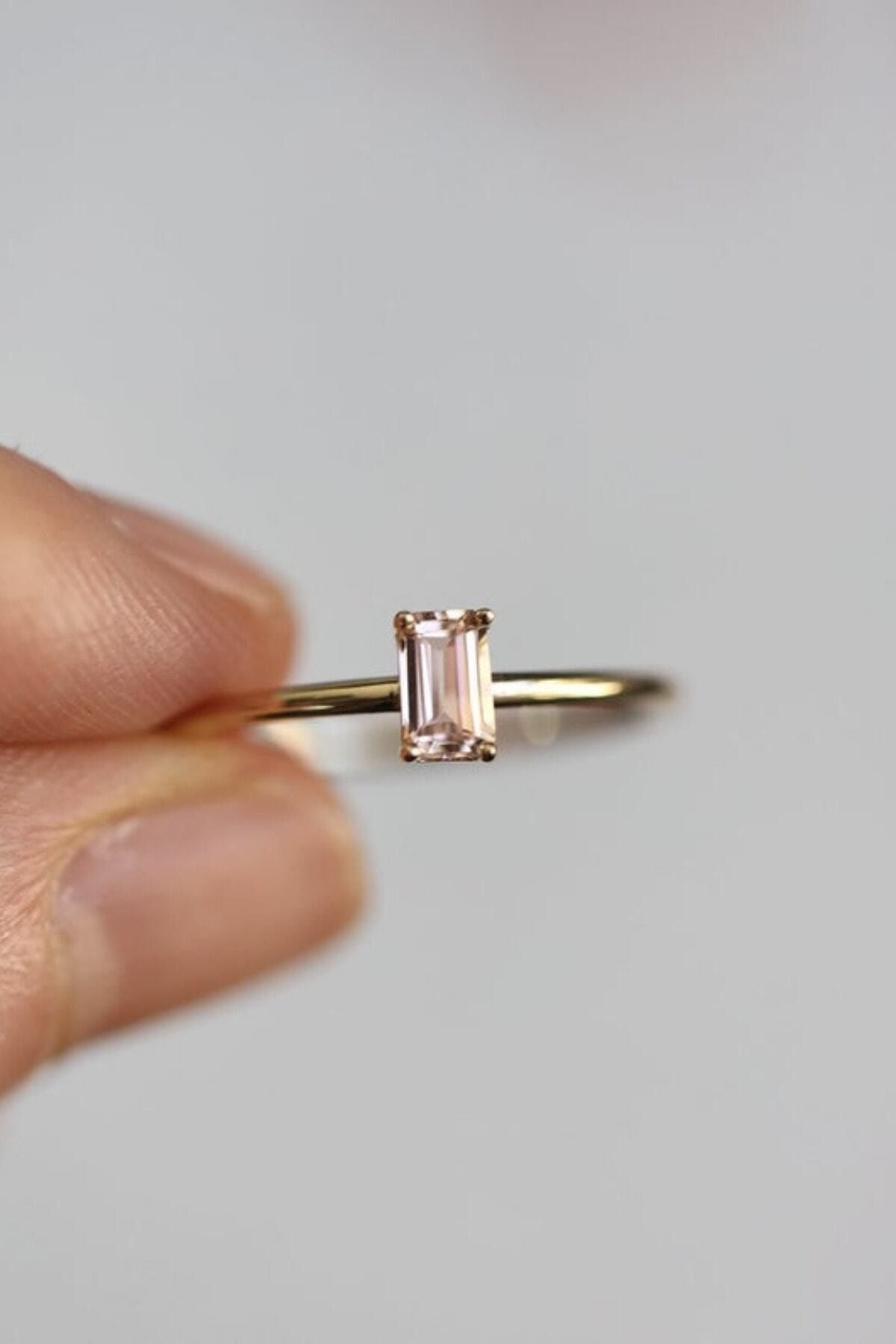 Crystal Diamond Zirconia 0.45 Carat Minimal Baget Tektaş Yüzük