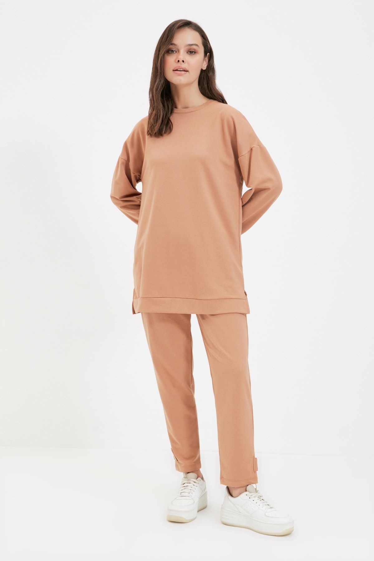 Trendyol Modest Camel Bisiklet Yaka Paçada Çıtçıt Detaylı Alt-Üst Takım TCTAW22US0009