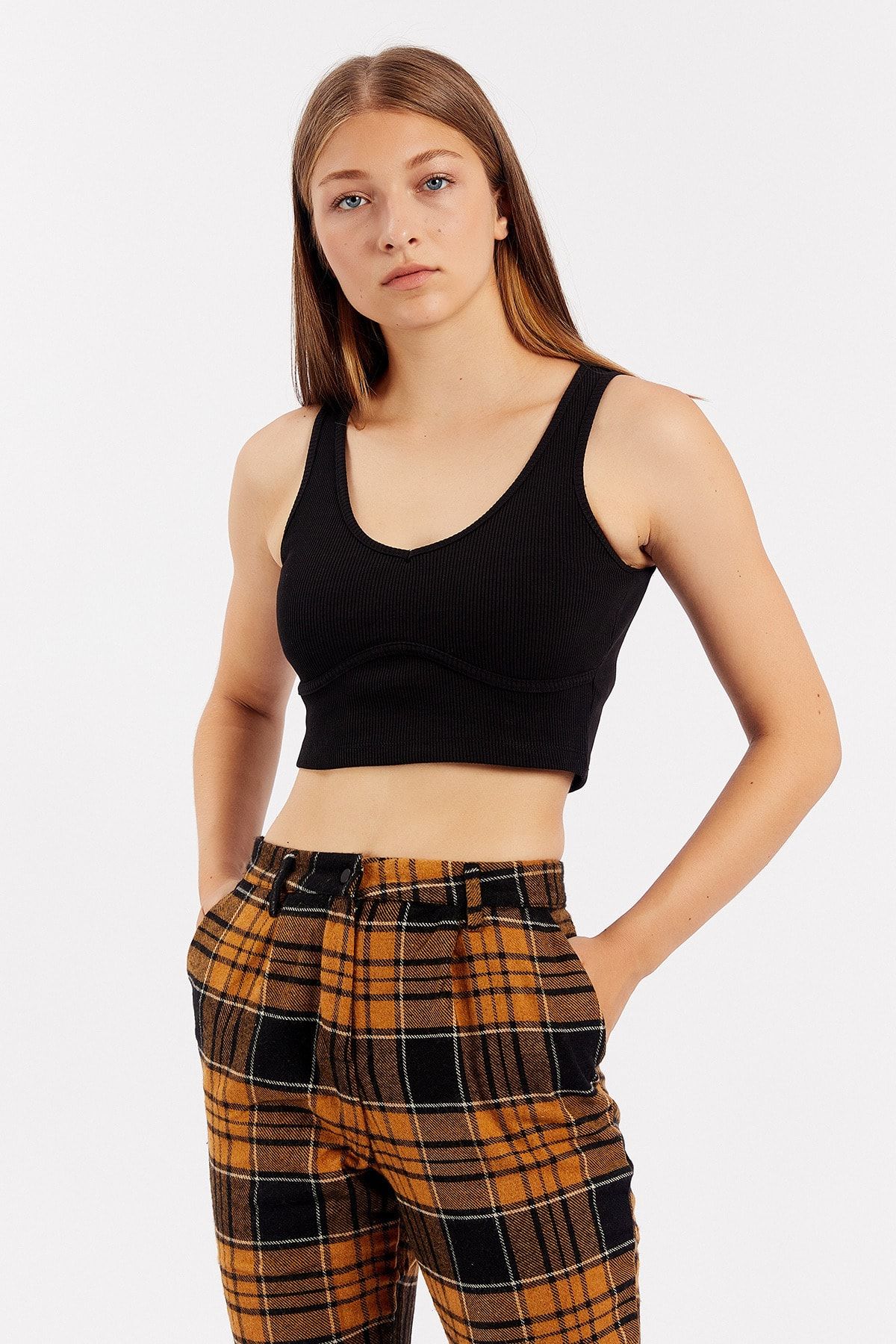Manche Siyah Biye Detaylı Crop Body