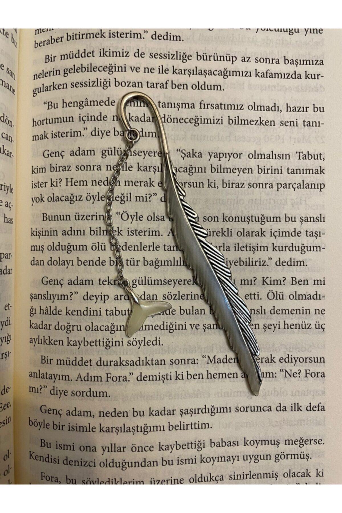 BİDOLUENERJİ Karanlıkta Parlayan Mavi Fosforlu Balık Kitap Ayracı Gümüş Renk