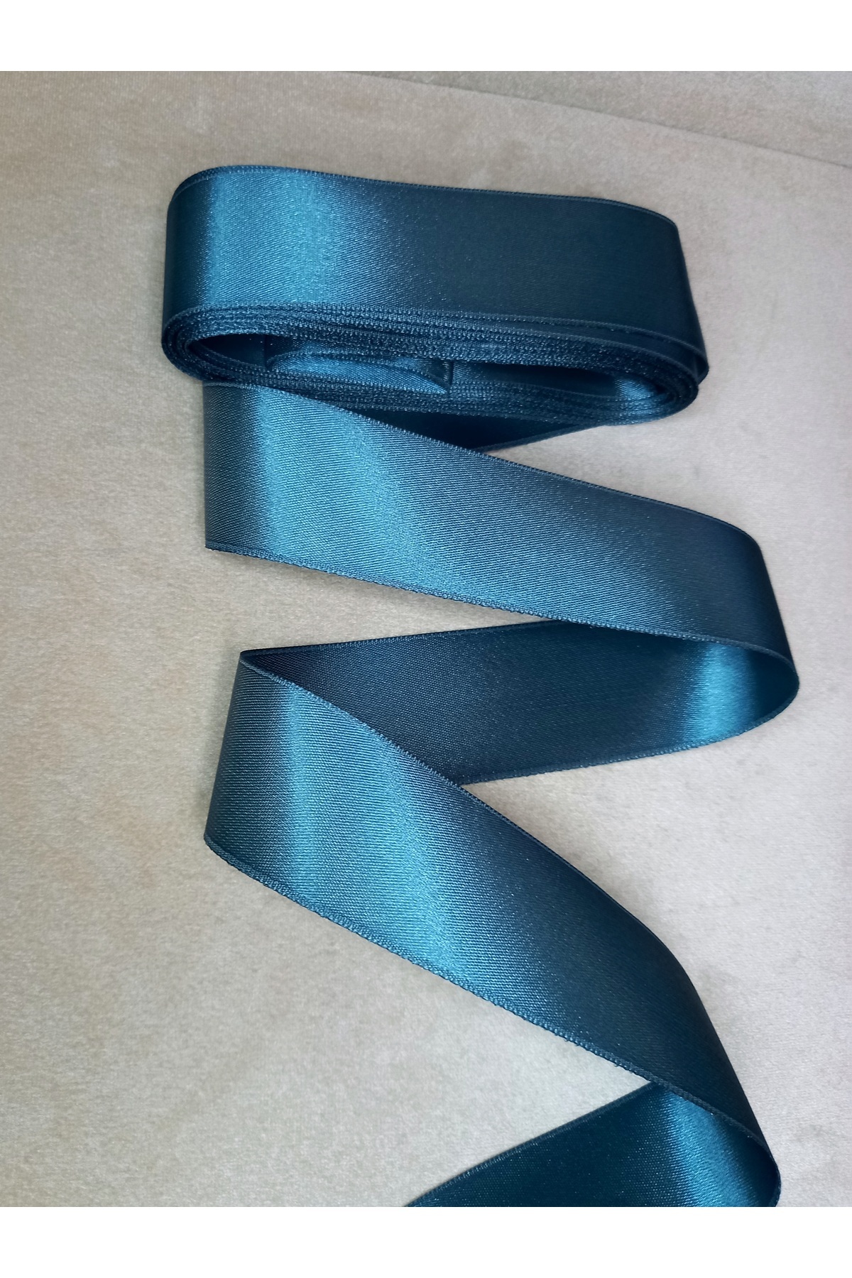 روبان ساتن سبز 4 سانتی متر روغن 10 متر یک توپ ، ساتن ، ستن ، روبان ، روبان 4 ساتن روبان ساتن