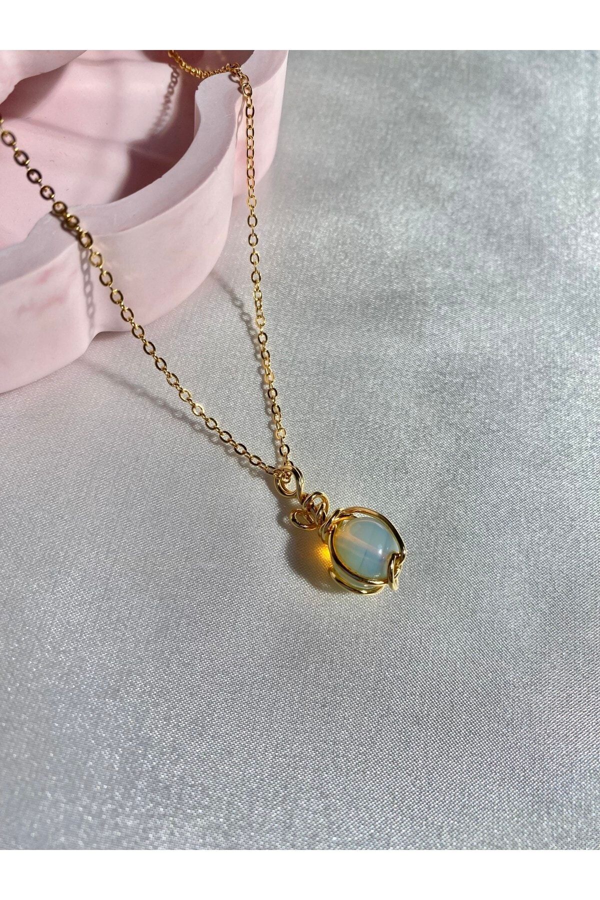Harlofia Jewelry Altın Kaplama Ay Taşı Kolye