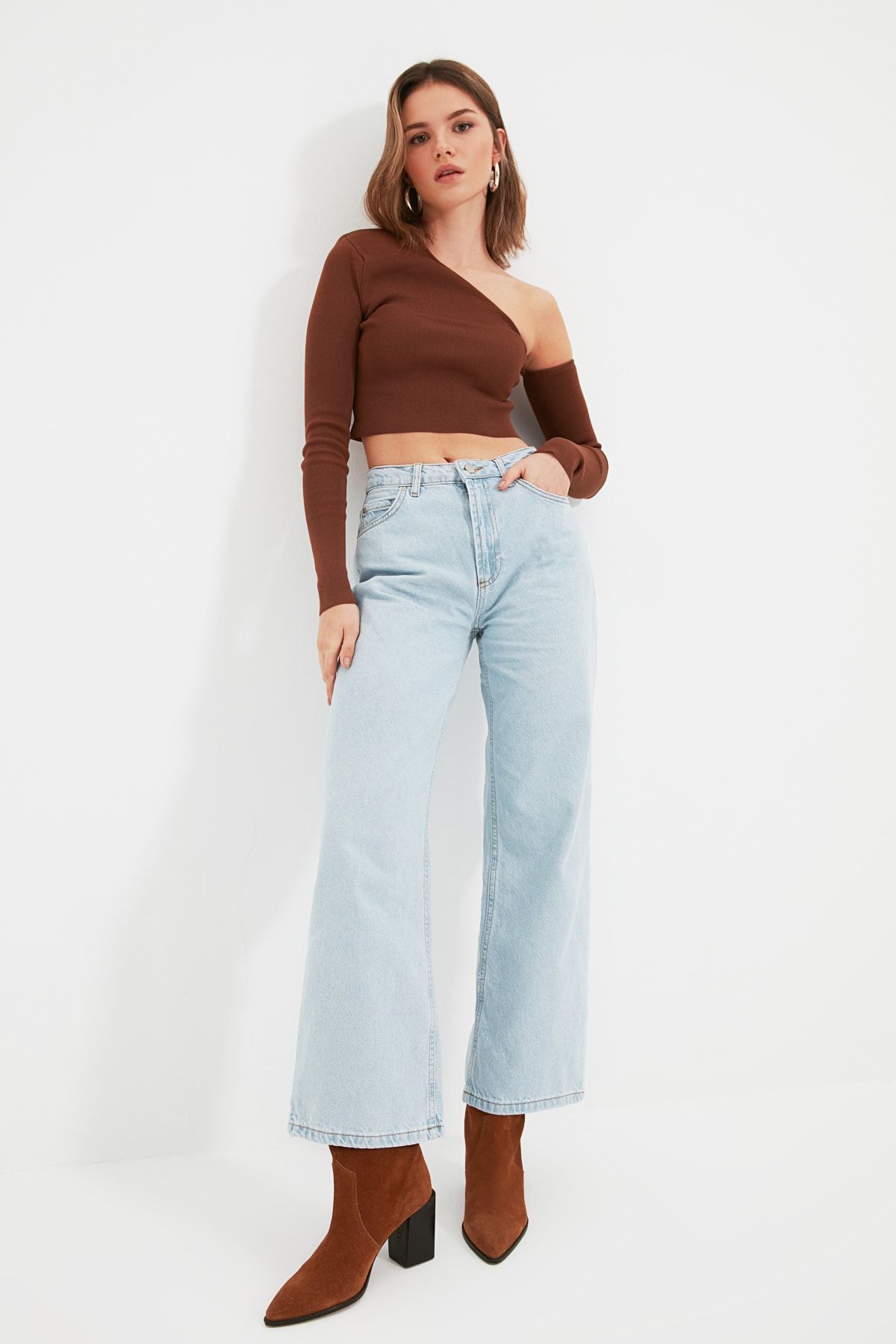 TRENDYOLMİLLA Açık Mavi Petite Yüksek Bel Wide Leg Jeans TWOSS21JE0462