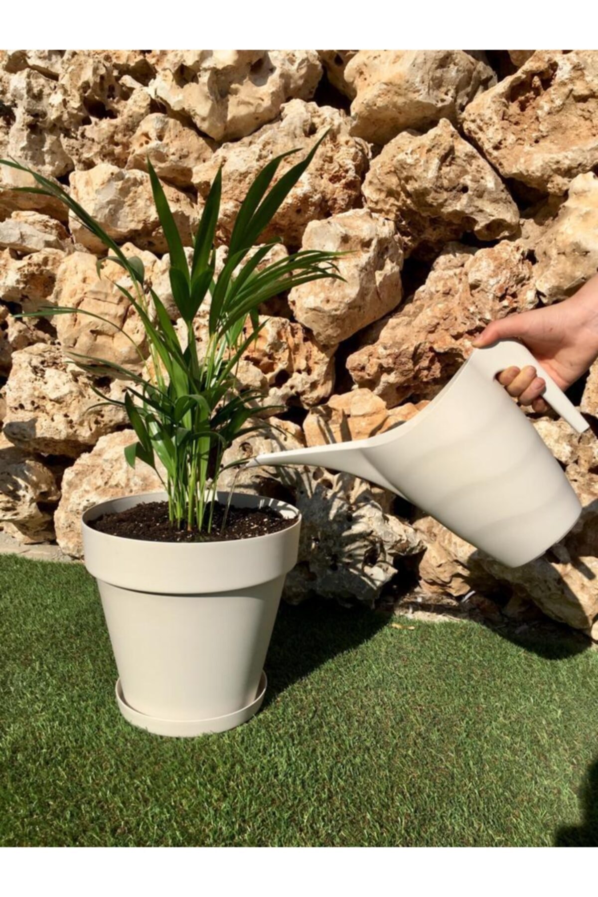 Ekodoğa Sulama Kabı 2 Lt Krem Sulama Kabı Çiçek Sulama Kabı Bahçe Bitki Sulama Kabı