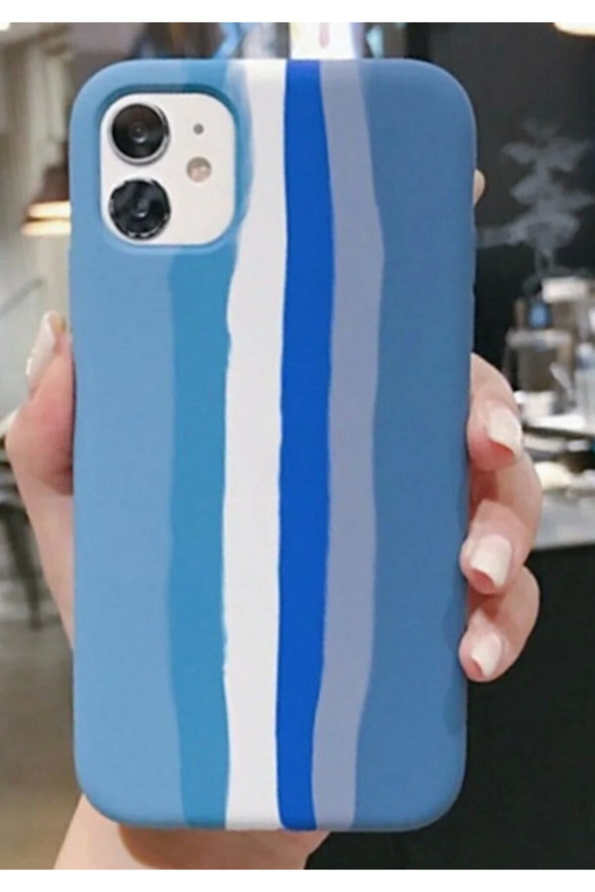 Go Aksesuar Iphone 11 (6.1) Uyumlu Tam Silinebilir Sıvı Silikon Rainbow Desenli Içi Kadife Kılıf