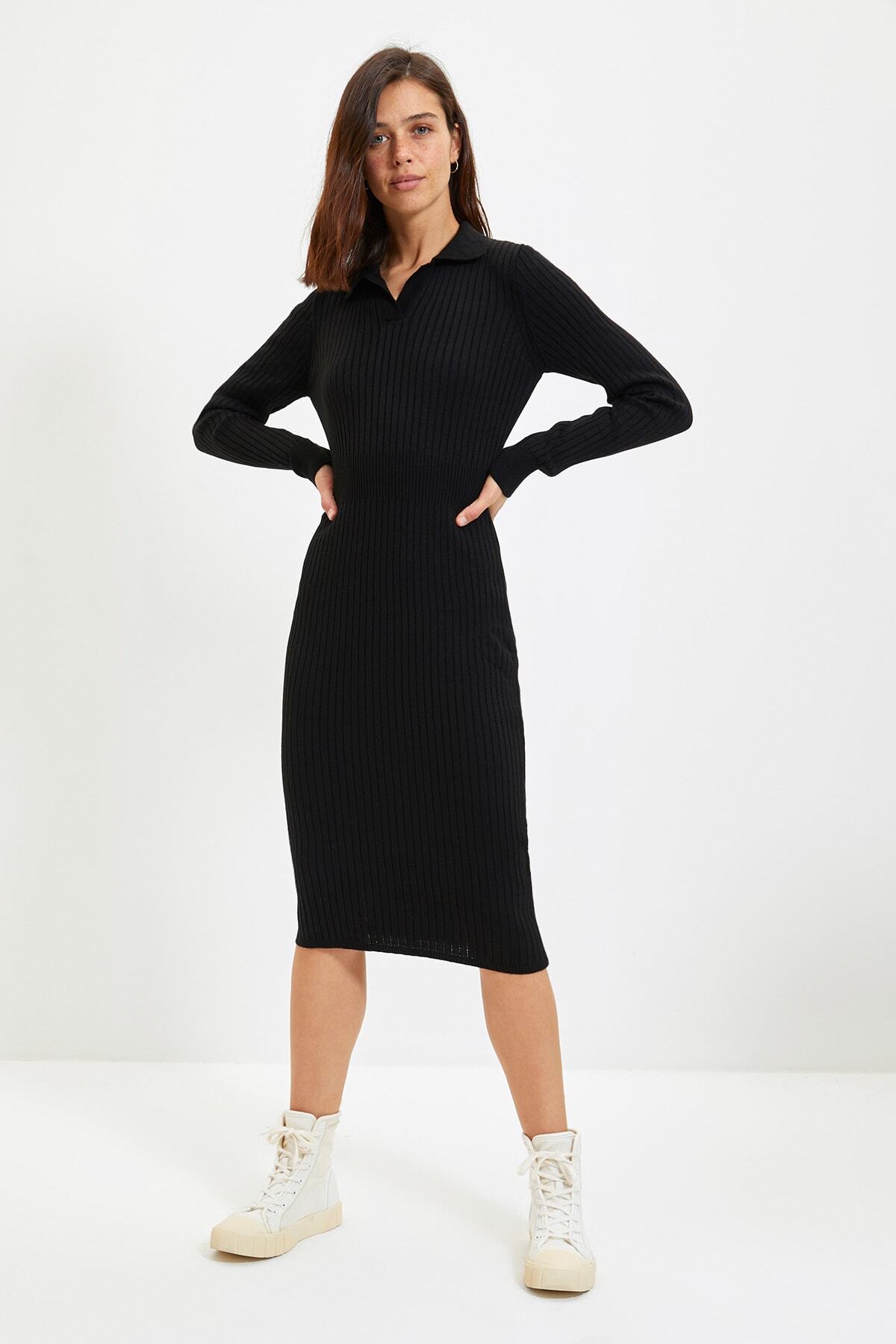 TRENDYOLMİLLA Siyah Polo Yaka Triko Elbise TWOAW22EL1376