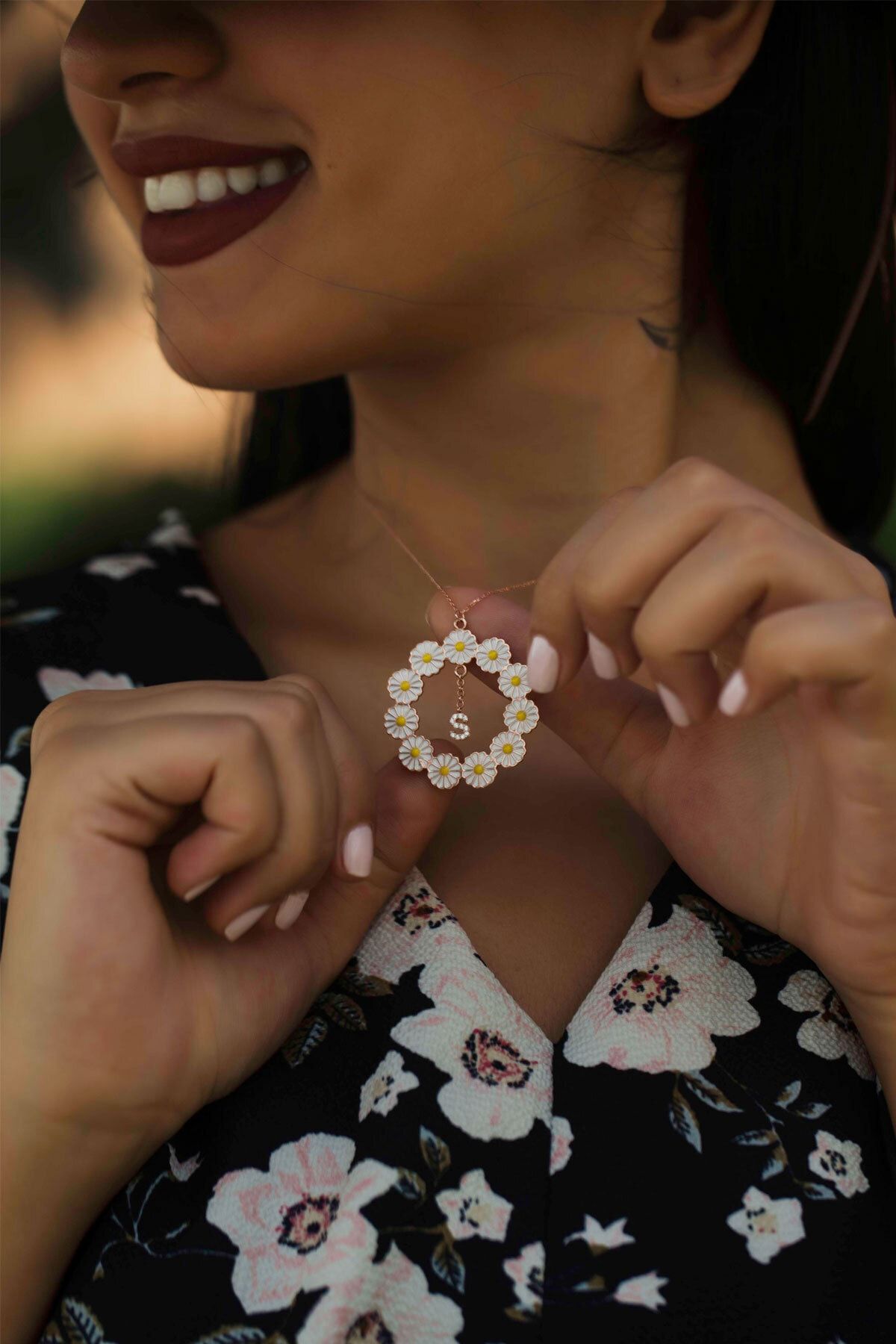 Elika Silver Kadın Rose Altın Kaplama S Harfli Papatya 925 Ayar Gümüş Kolye