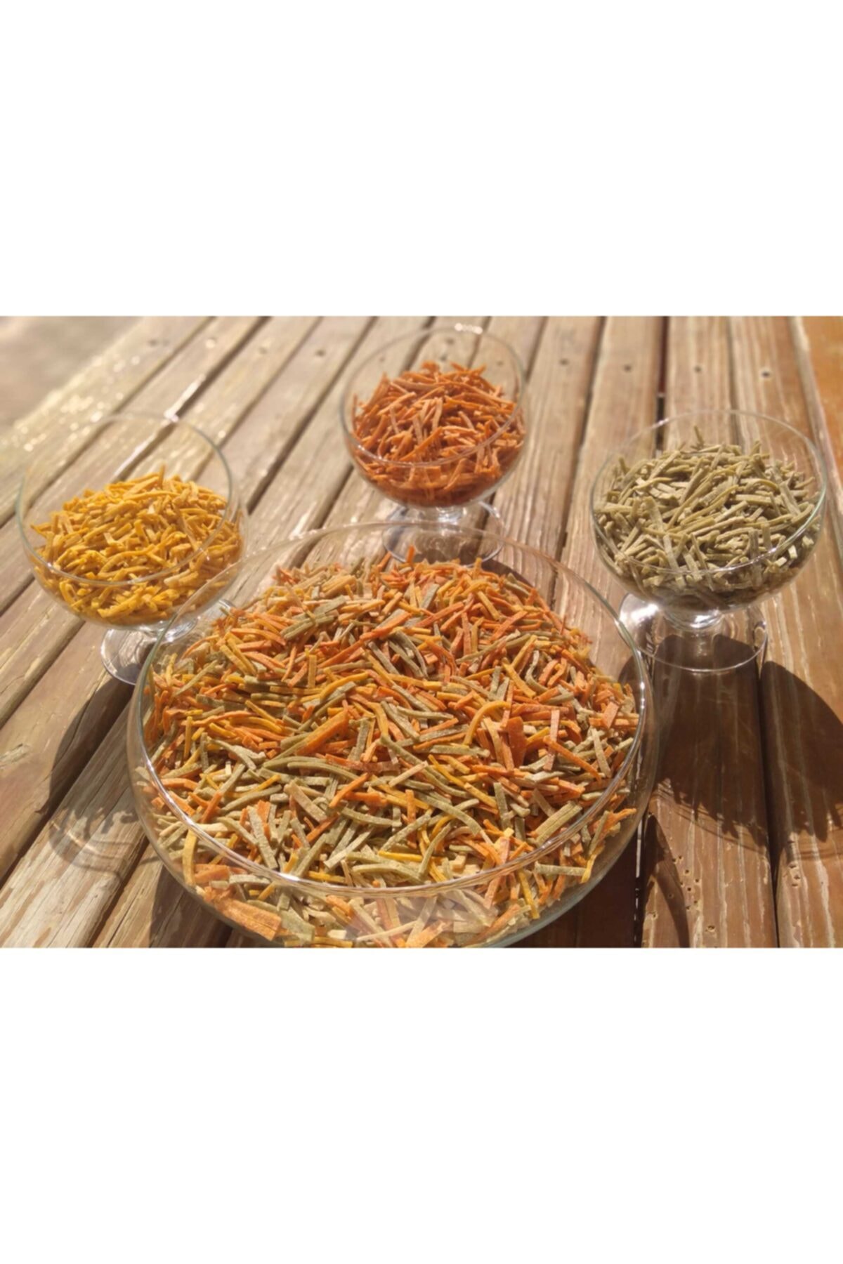 Erbahçe Karışık Sebzeli Erişte 1kg. El Kesmesi El Açması