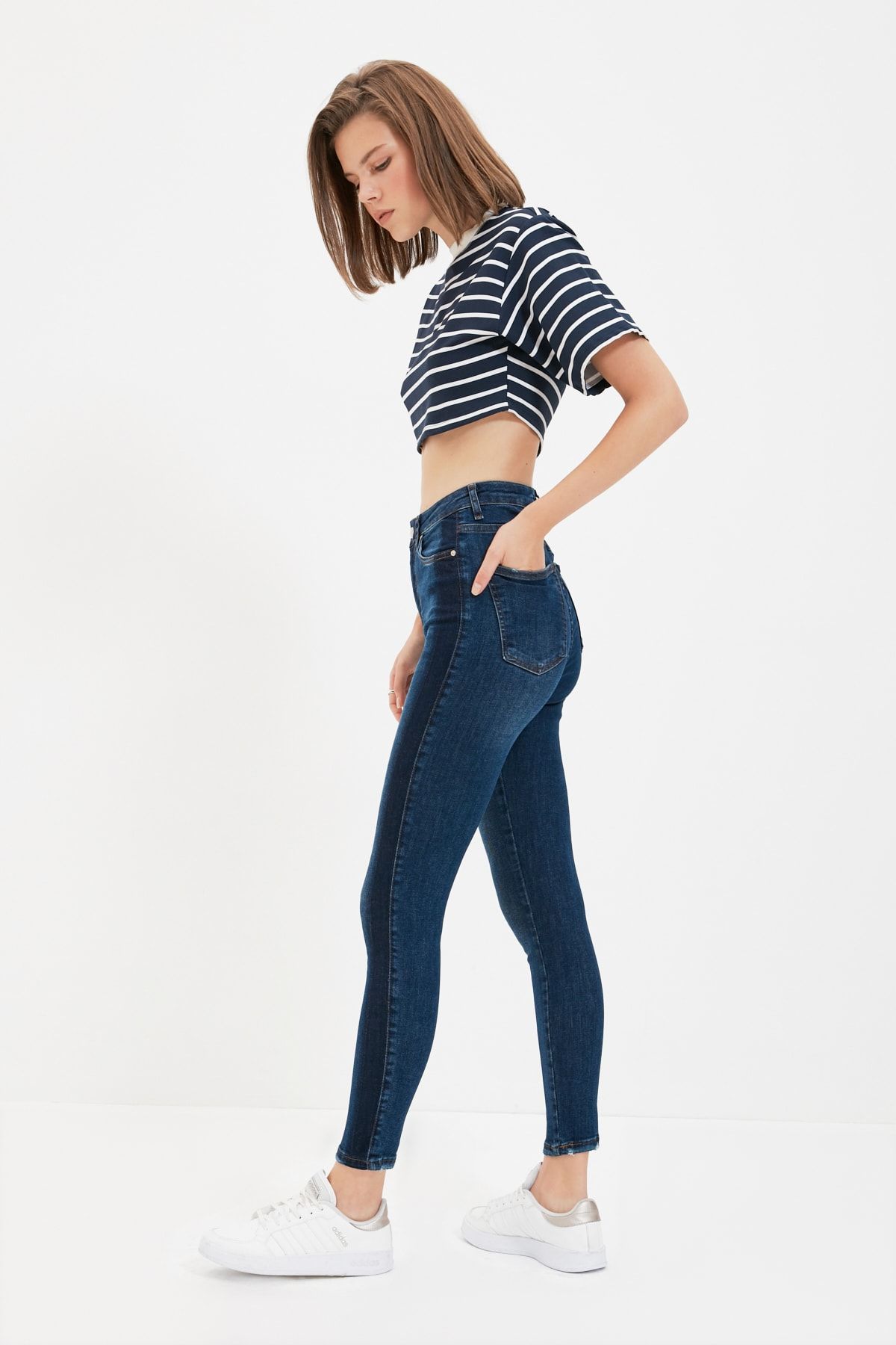 TRENDYOLMİLLA Mavi Renk Bloklu Yüksek Bel Skinny Jeans TWOAW22JE0746