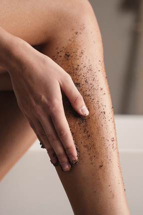 Selülit Karşıtı, Sıkılaştırıcı Etkili, Batık Gidermeye Yardımcı Kahve Özlü Vücut Peelingi 275 Gr Image 3