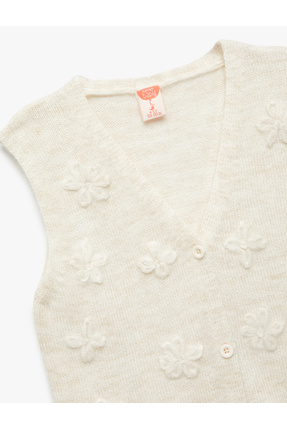 Çiçek Aplikeli Düğmeli V Yaka Triko Süveter Image 2