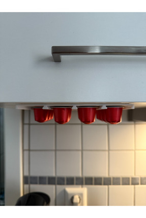 Beyaz Dolap Altı Kapsül Kahve Standı, şık ve kullanışlı tasarım Image 2