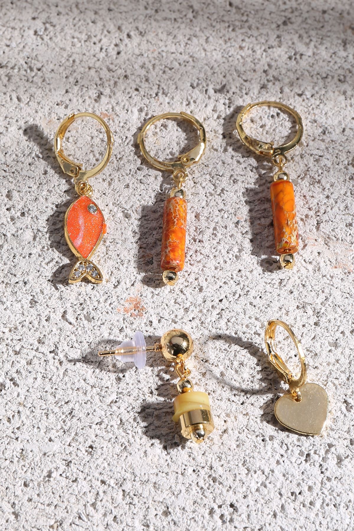 New Obsessions Turuncu Balıklı Küpe Setleri
