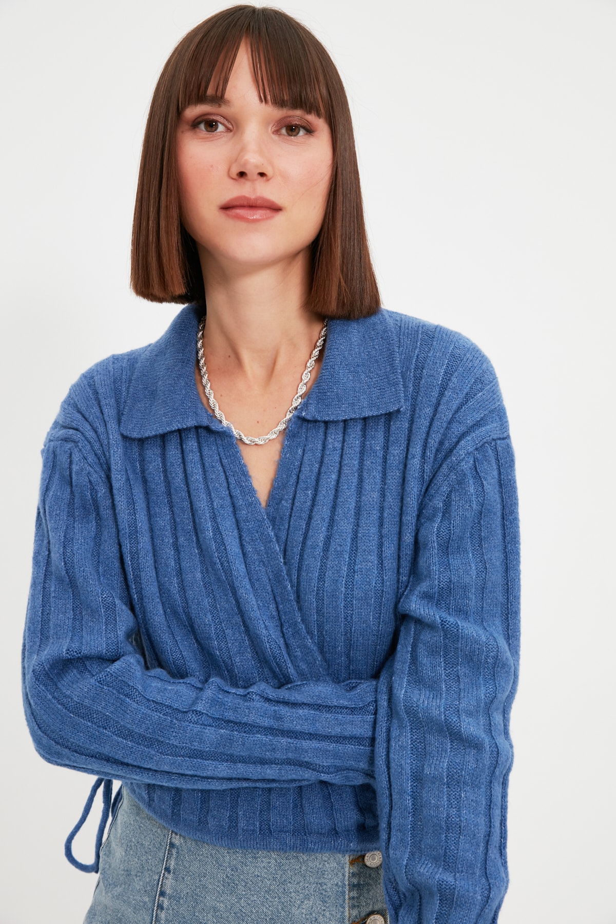 TRENDYOLMİLLA Indigo Dik Yaka Triko Kazak TWOAW22KZ0841