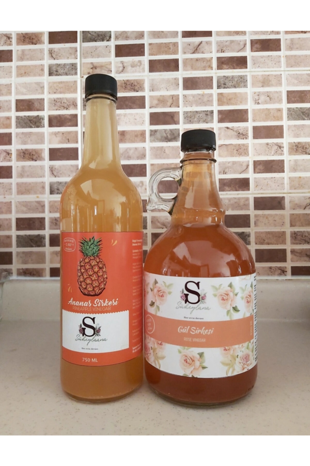 Süheylaana Doğal Gül Sirkesi1 Litre Ve Doğal Ananas Sirkesi 750 ml