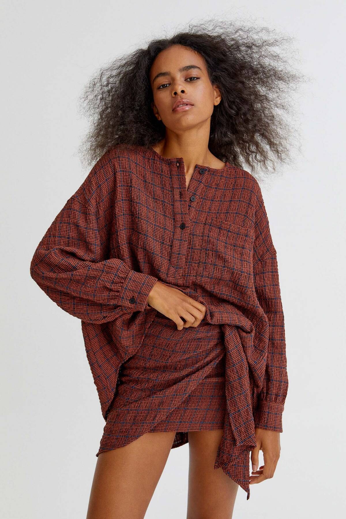 Pull & Bear Önü Düğümlü Kareli Mini Etek