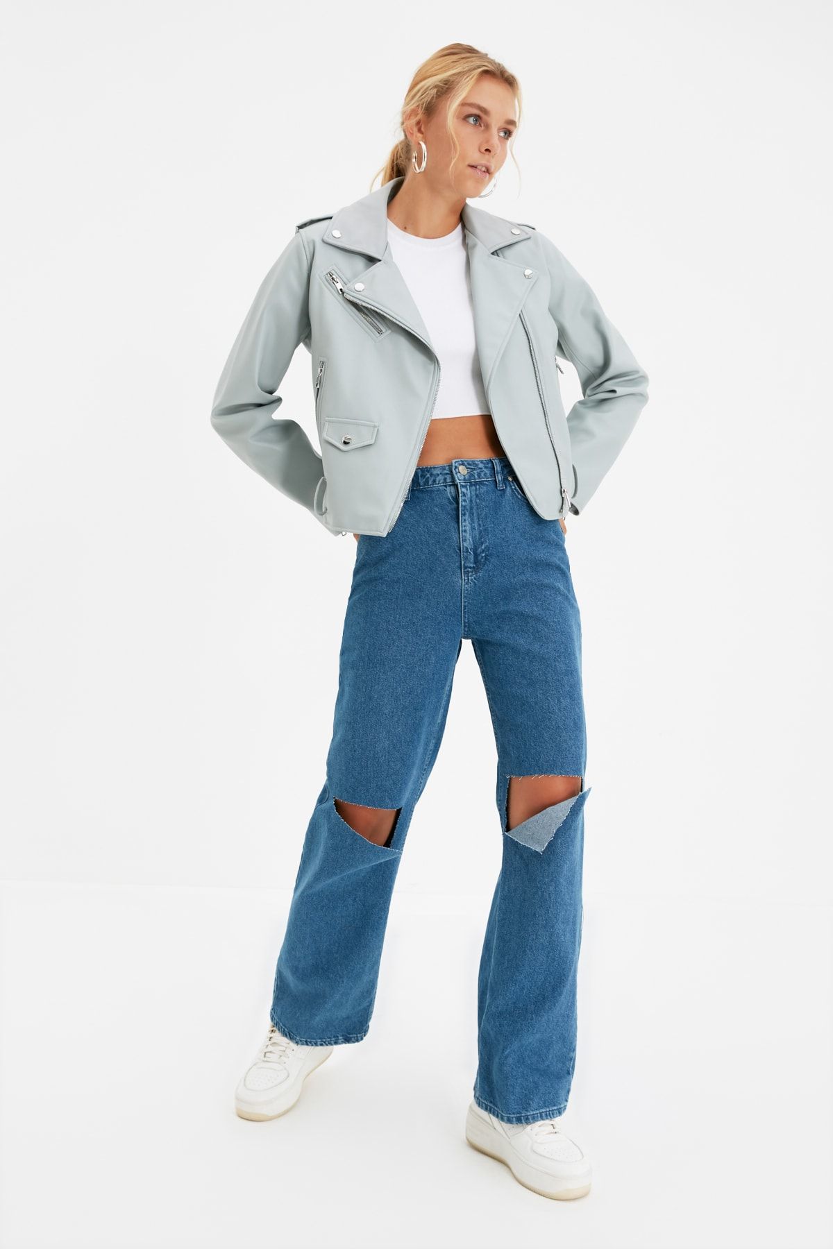 TRENDYOLMİLLA Mavi Yırtık Detaylı Yüksek Bel 90's Wide Leg Jeans TWOAW22JE0766