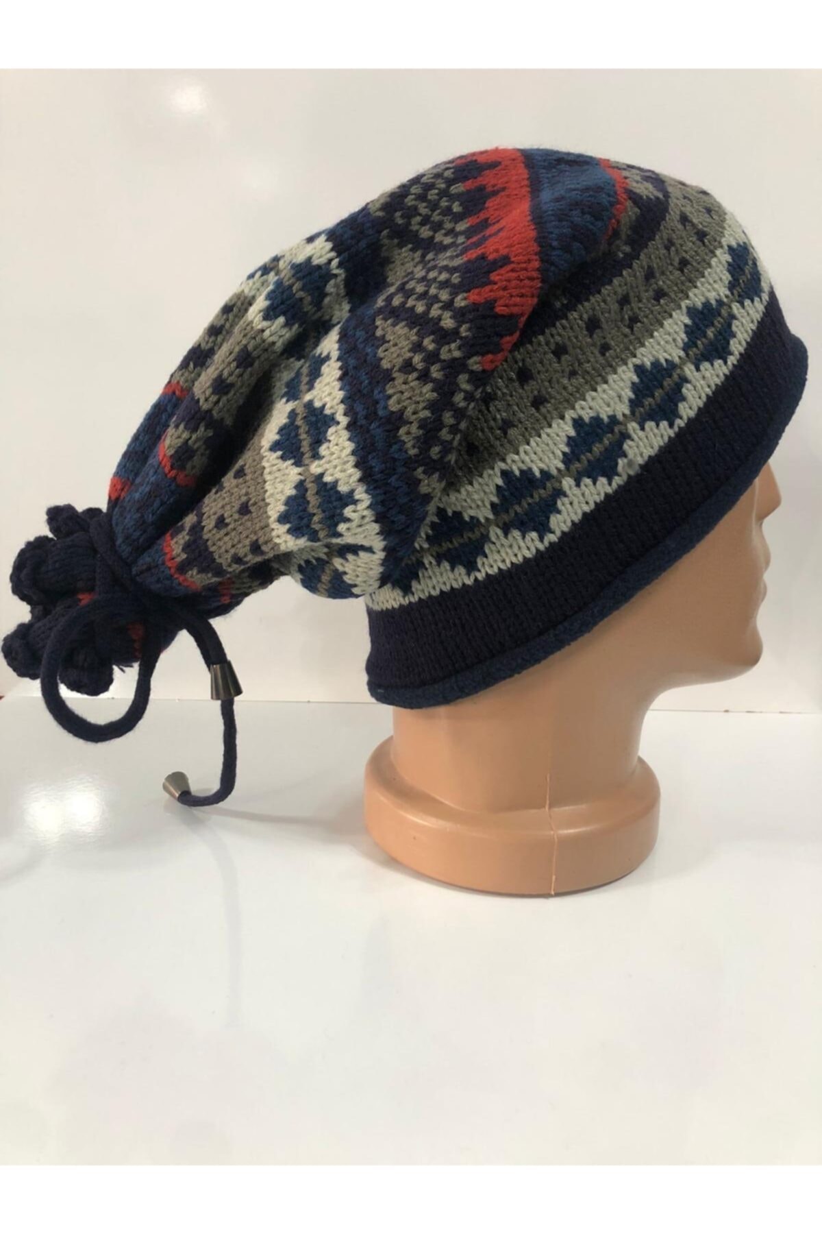 By Astek Boyunluk Bere