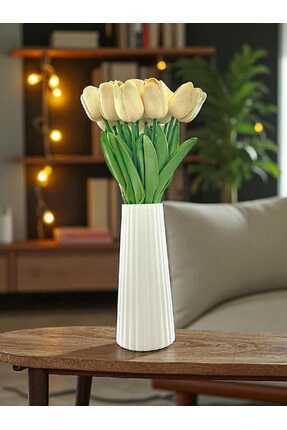 Şık Beyaz Çizgili Seramik Çiçek Vazosu (18cm uzunluk) Image 0