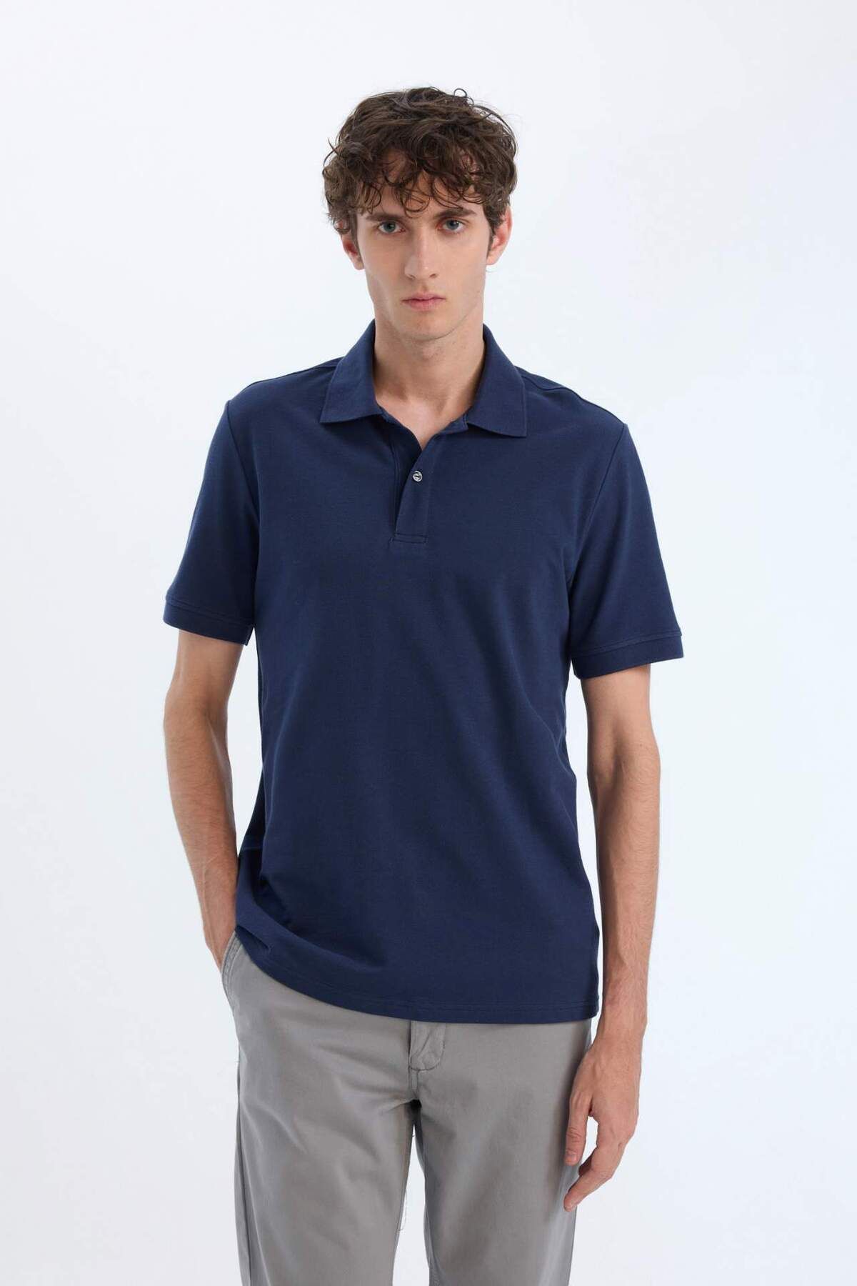 آستین کوتاه و منظم جدید مناسب و اساسی چوگان T -shirt C1293AX24SP جدید