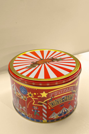 Circus Seri - Yuvarlak Metal Kutu - Kırmızı Image 0