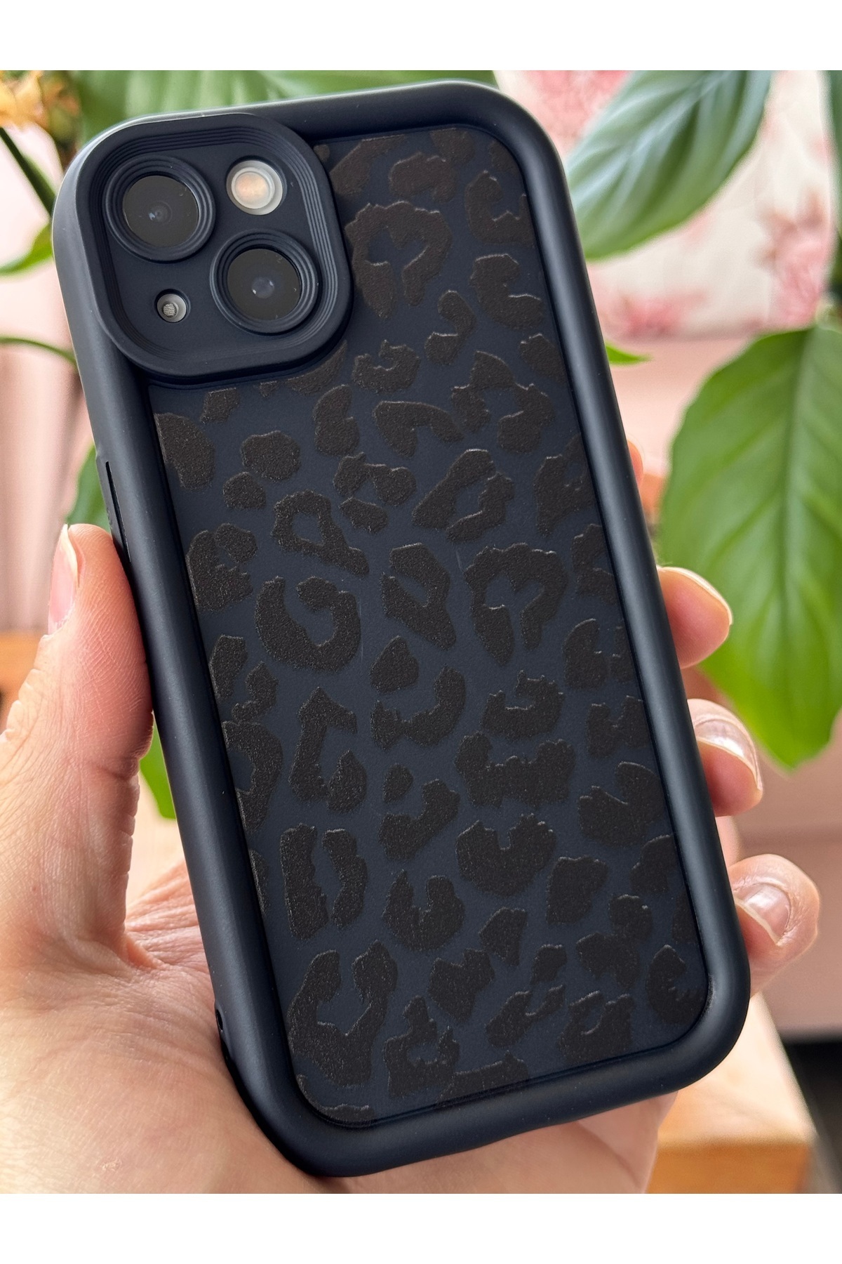 قاب محافظ سیلیکونی دوربین نرم پلنگی مشکی قاب محافظ آیفون 13 اپل