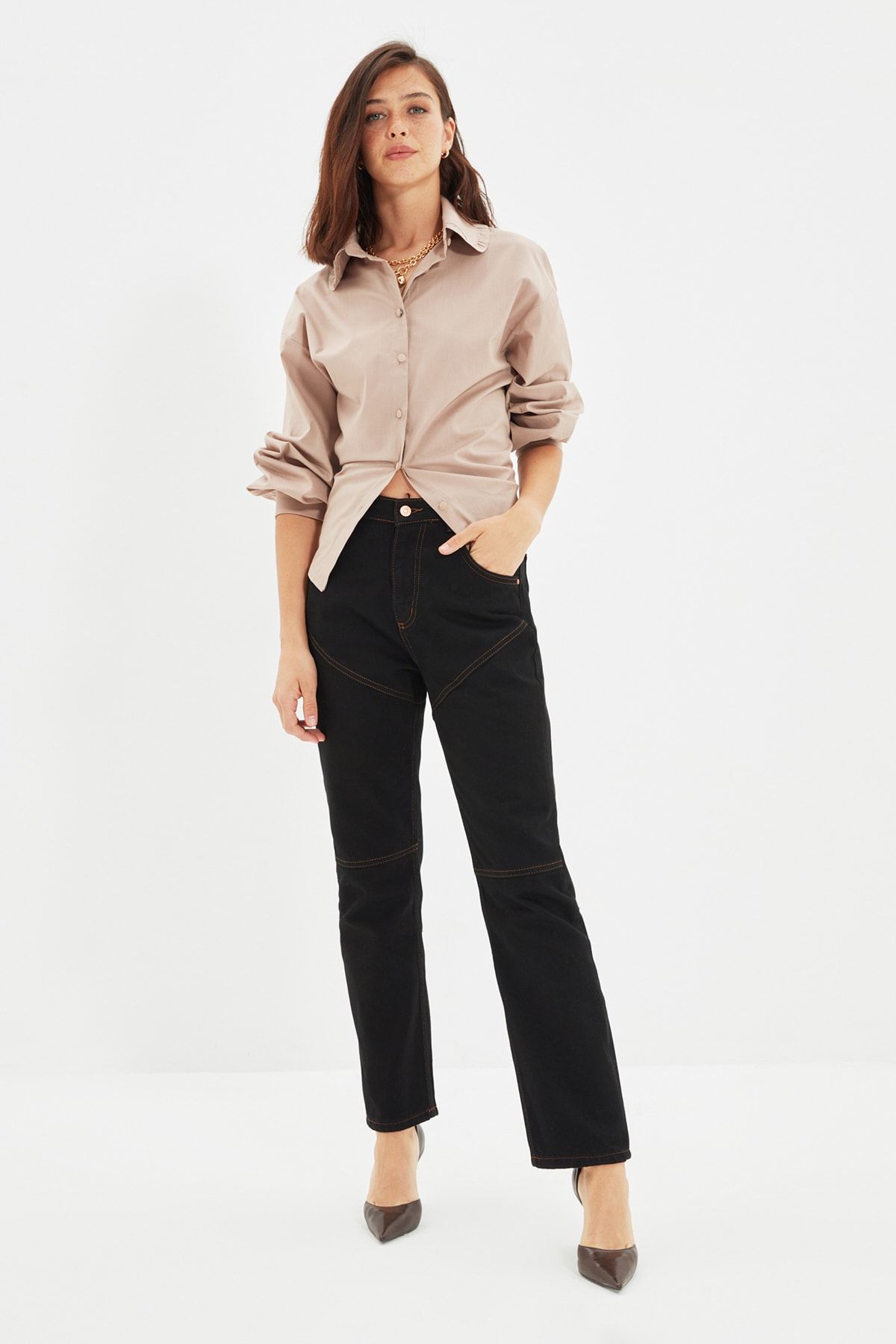TRENDYOLMİLLA Siyah Dikiş Detaylı Yüksek Bel Straight Jeans TWOAW22JE0853