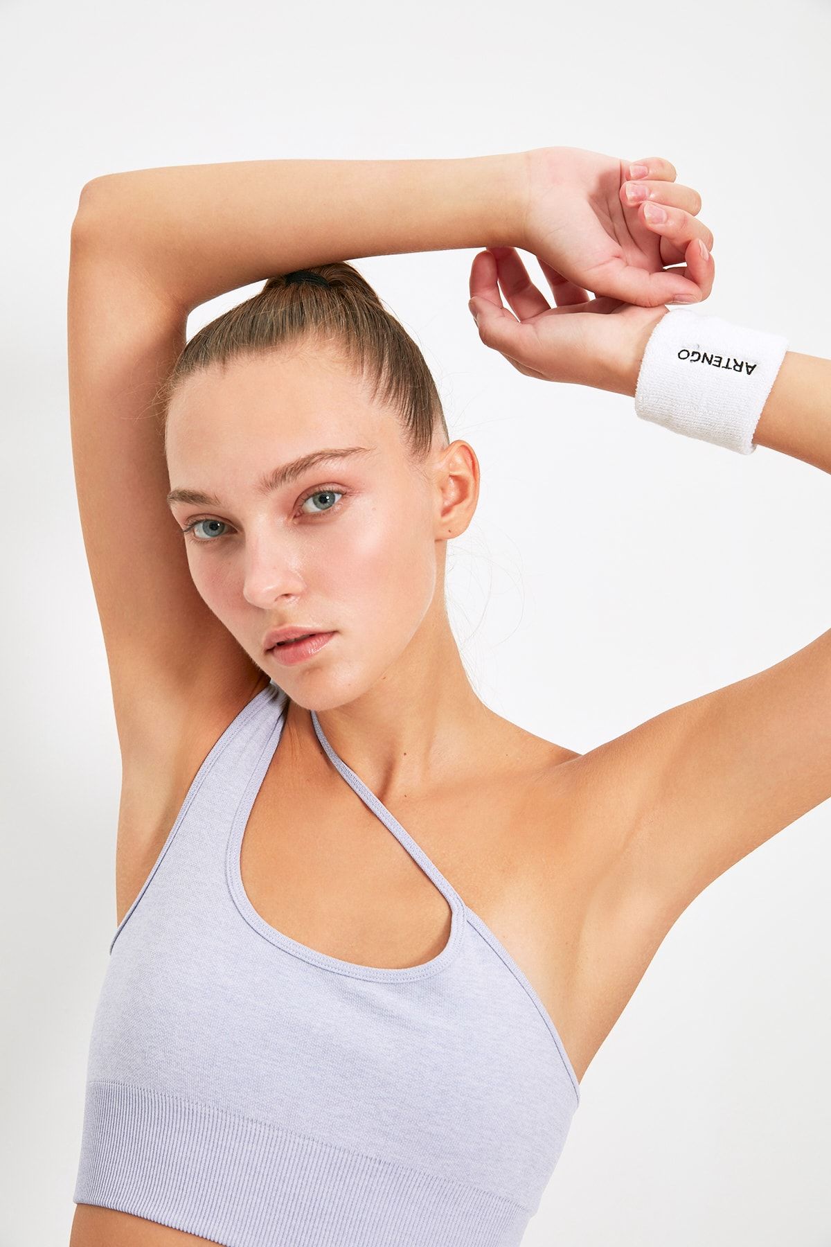 TRENDYOLMİLLA Lila Çapraz Askı Detaylı Seamless Spor Sütyeni TWOAW22SS0041
